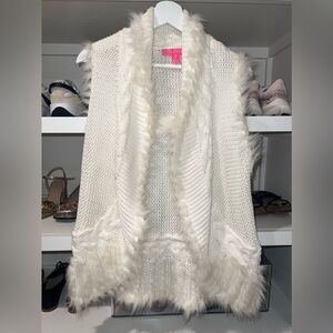 Lilly Pulitzer faux fur vest - size small